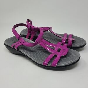 Clarks Strappy Sandals 8.5 Sonar Aster Fushcia